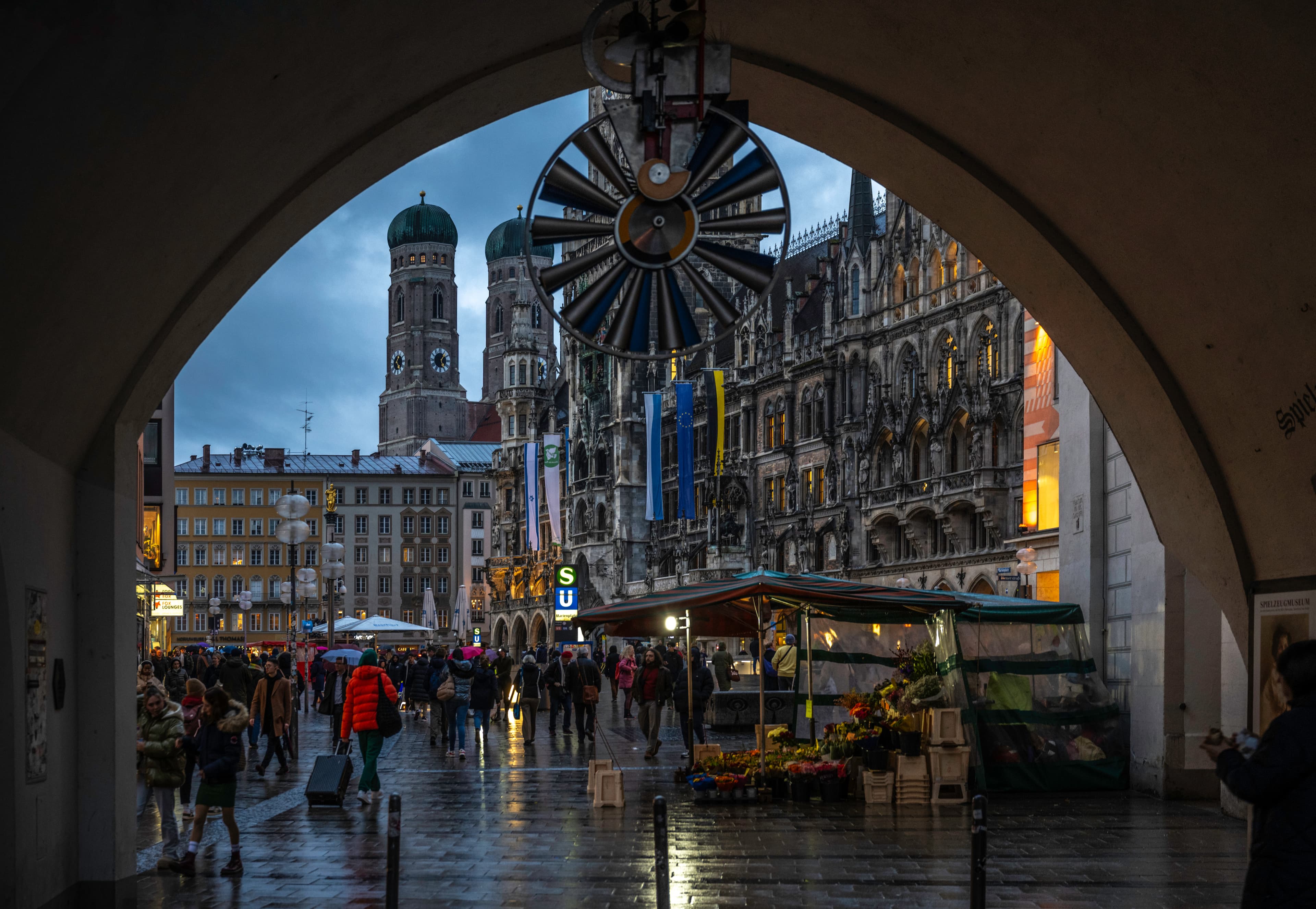 Marienplatz in Munich with the New Town Hall.